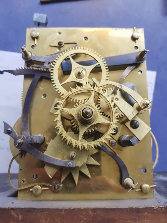 Uhrenmachermeister Bent Borwitzky Großuhrenwerkstatt in Hamburg Galerie 11